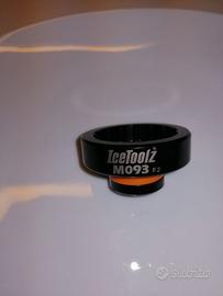 Estrattore per movimento centrale