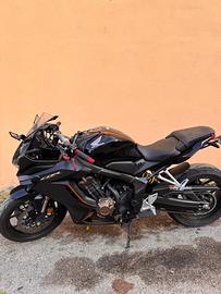 Honda CBR 650R (2022) depotenziata a libretto