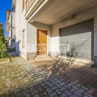 Casa indipendente con corte privata, garage e nego