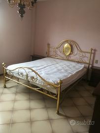Letto matrimoniale in ottone