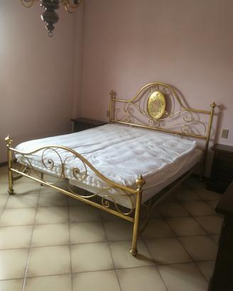 Letto matrimoniale in ottone