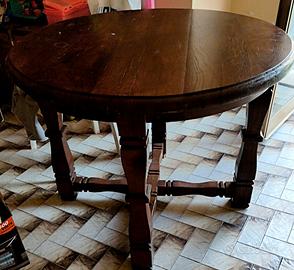 Tavolo da pranzo in legno massiccio