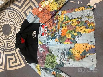 giacchetto north face x supreme