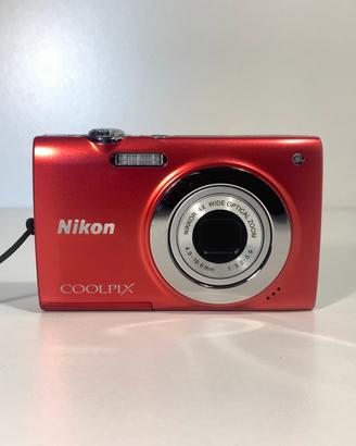 Nikon Coolpix S2500 fotocamera Y2K
