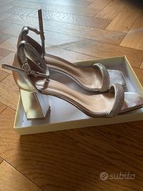 Scarpe tacco largo