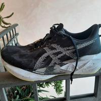 Asics Novablast 5 - 42.5 - 27 cm