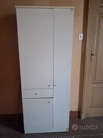 Mobile bianco