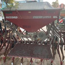 SEMINATRICE PNEUMATICA ACCORD 400