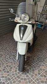 Piaggio Beverly 125