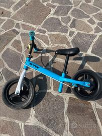 Bicicletta senza pedali runride 500 blu