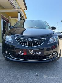 Lancia Ypsilon 1.0 FireFly 5 porte S&S Hybrid Albe