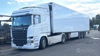 3 trattori stradali Scania