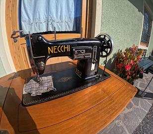 Macchina da cucire a pedale NECCHI d’epoca restaur