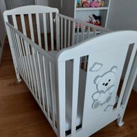 Lettino e cassettiera per bimbi