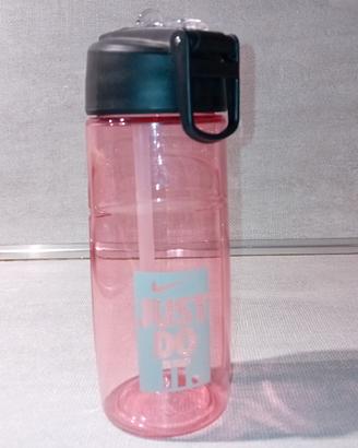 Borraccia Nike usata poco