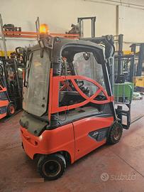 Proponiamo carrello elevatore elettrico marca Lind