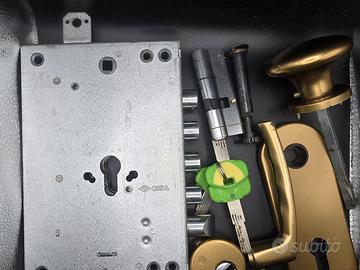 Serratura per porta blindata completa di 3 chiavi