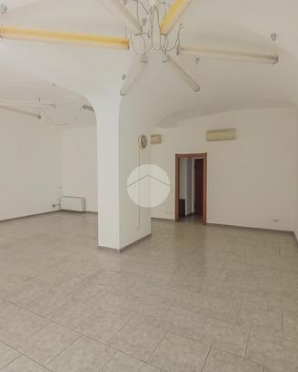 UFFICIO A BRIGNANO GERA D'ADDA