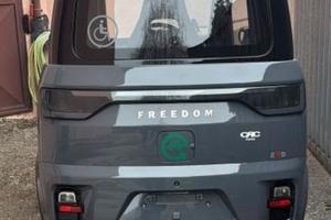 Auto elettrica minicar FREEDOM EVO