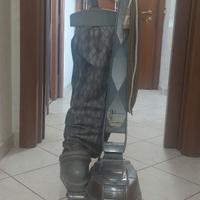 Aspirapolvere Kirby Ultimate accessoriatissimo