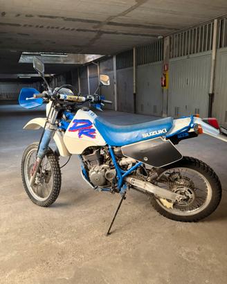 SUZUKI DR 350