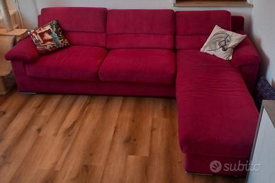 Divano angolare.PREZZO TRATTABILE