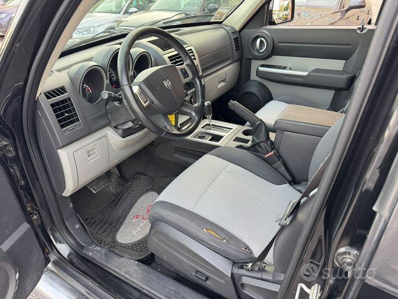 Dodge Nitro 2.8 CRD 177ch - Automatique - 4x4 - Régulateur - Jantes 17"
