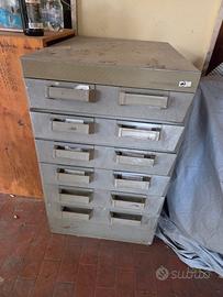 Schedario Olivetti Synthesis a 12 cassetti