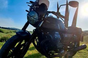 Moto Guzzi V7 Stone 850