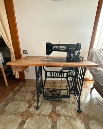 Macchina da cucire vintage