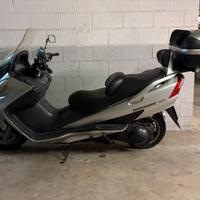 Suzuki Burgman 400 k5 perfetto 2 proprietari.