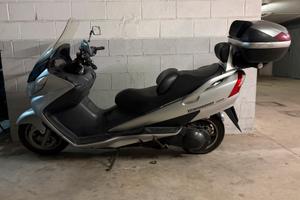 Suzuki Burgman 400 k5 perfetto 2 proprietari.