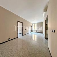 QUADRILOCALE RISTRUTTURATO CON DOPPIO BALCONE IN Z