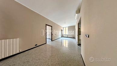 QUADRILOCALE RISTRUTTURATO CON DOPPIO BALCONE IN Z