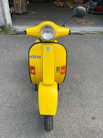 Vespa pk50 gialla