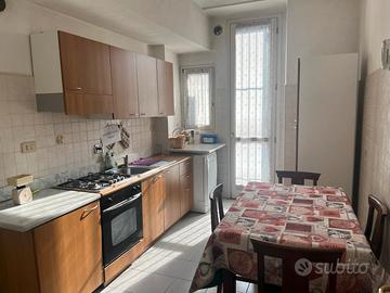 Quadrilocale arredato in centro