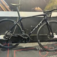 GIANT TCR ROAD CARBON
