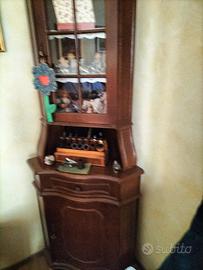 Angoliera in legno