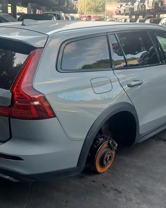 VOLVO V60 2024 SOLO PER RICAMBI
