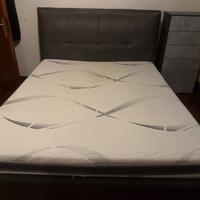 Letto matrimoniale a cassettone – come nuovo