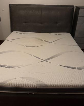 Letto matrimoniale a cassettone – come nuovo