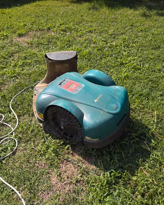 robot rasaerba ambrogio