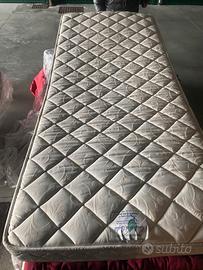 Materasso singolo in lattice antiacari