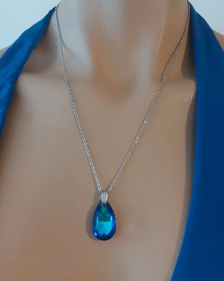 Collana acciaio nuova con ciondolo blu luccicante 