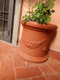 VASI IN RESINA FESTONATI