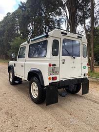 Defender - Land Rover 90