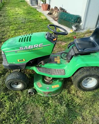 trattorino tagliaerba 