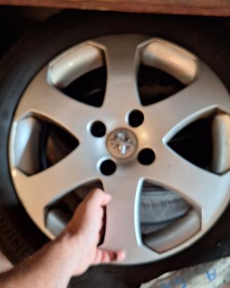gomme più cerchi peugeut  207  185/50/15