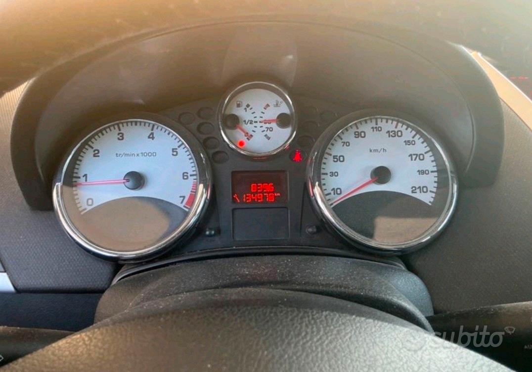 Peugeot 207 2010 photo 4