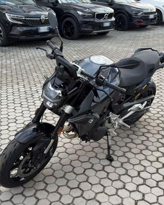 BMW Motorrad F 900 R